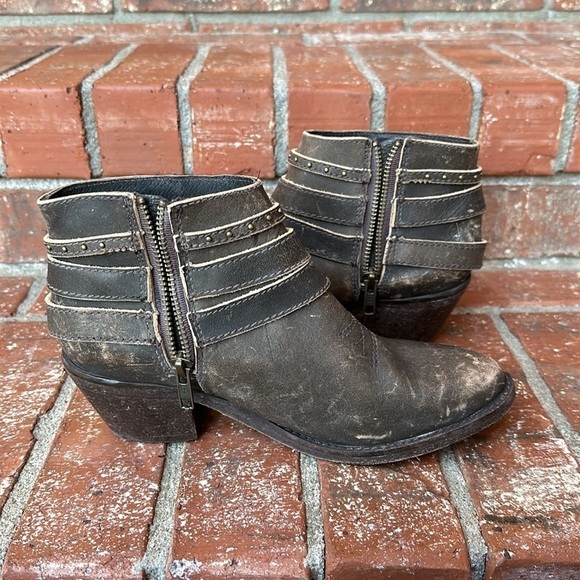Circle G by Corral Cowhide Round Toe Boot with Studs Women's Size 7.5 - Picture 5 of 8